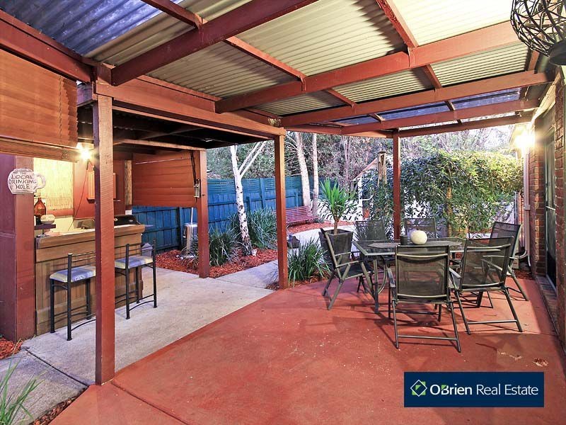 106 Oakgrove Drive, Narre Warren South VIC 3805