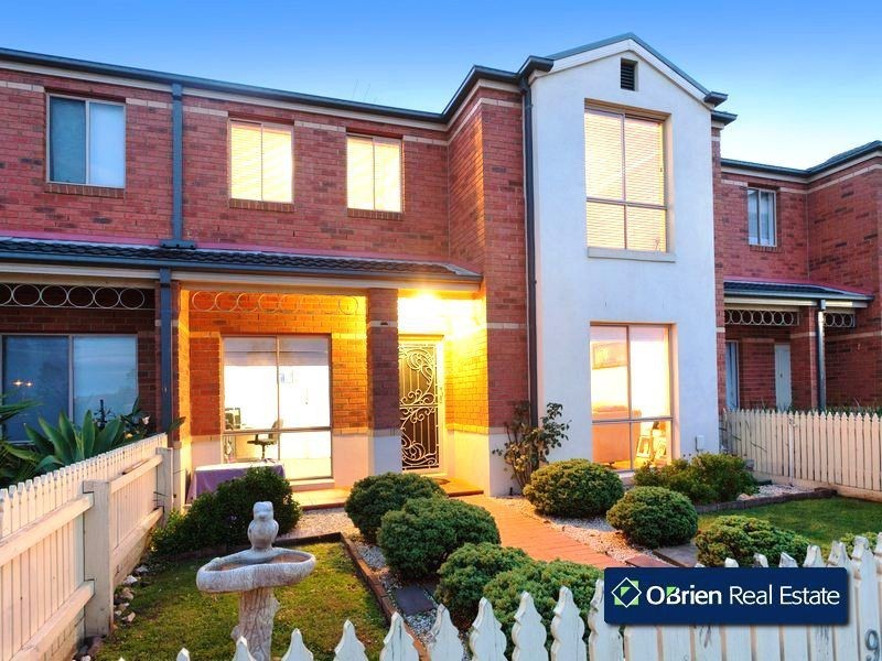97 Golden Grove Drive, Narre Warren South VIC 3805