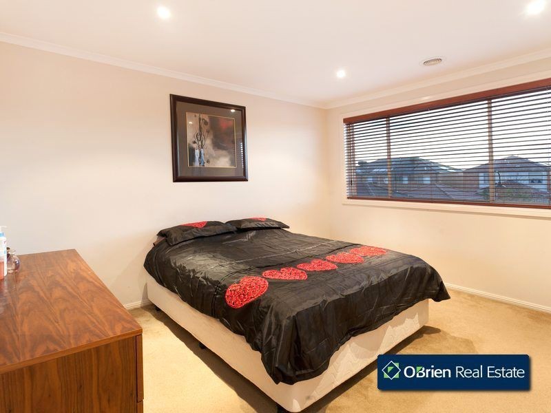 97 Golden Grove Drive, Narre Warren South VIC 3805