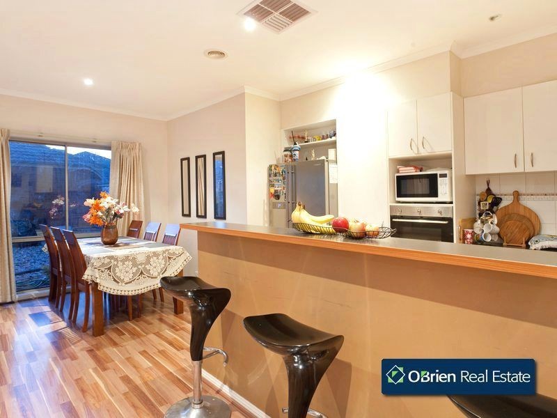 97 Golden Grove Drive, Narre Warren South VIC 3805