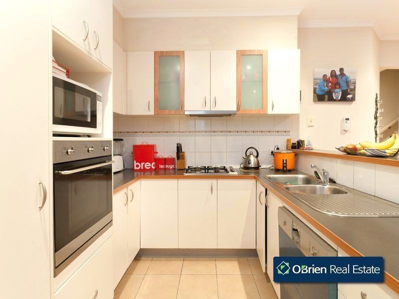 97 Golden Grove Drive, Narre Warren South VIC 3805