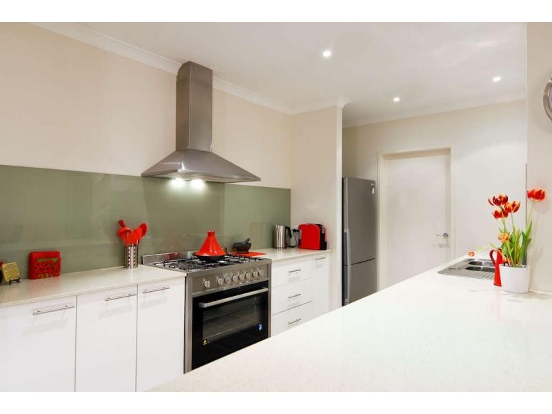 5 Devine Drive, Pakenham VIC 3810