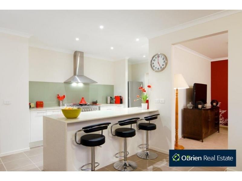5 Devine Drive, Pakenham VIC 3810