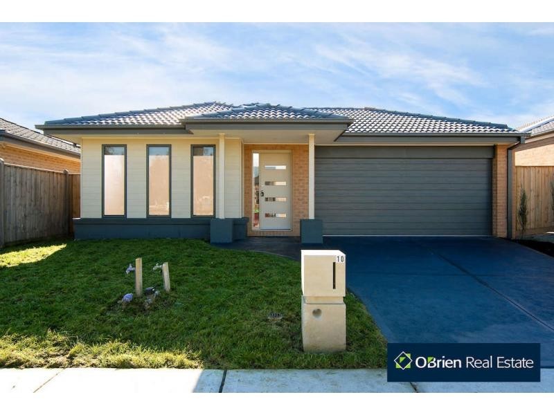 10 Howe Way, Cranbourne East VIC 3977