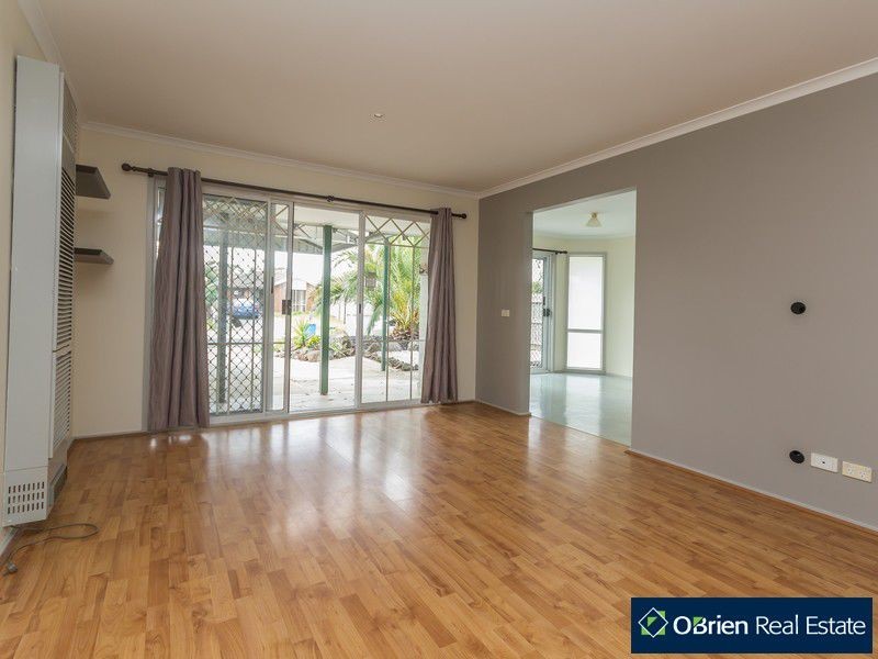 54 Rachel Drive, Cranbourne North VIC 3977