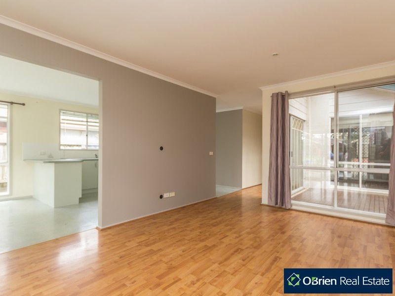 54 Rachel Drive, Cranbourne North VIC 3977