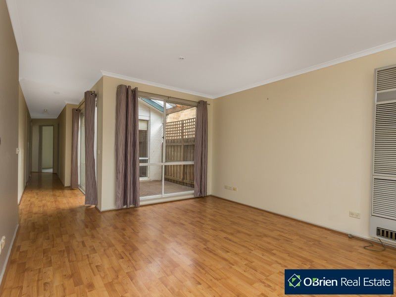 54 Rachel Drive, Cranbourne North VIC 3977