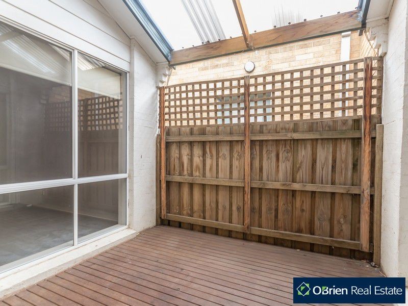 54 Rachel Drive, Cranbourne North VIC 3977