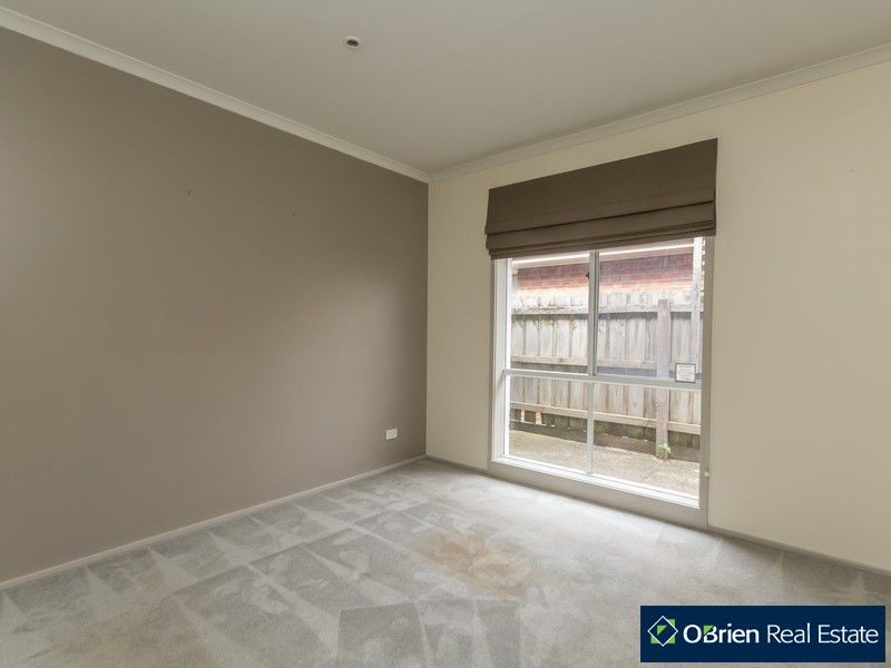 54 Rachel Drive, Cranbourne North VIC 3977