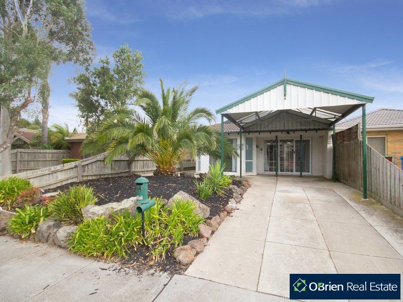 54 Rachel Drive, Cranbourne North VIC 3977