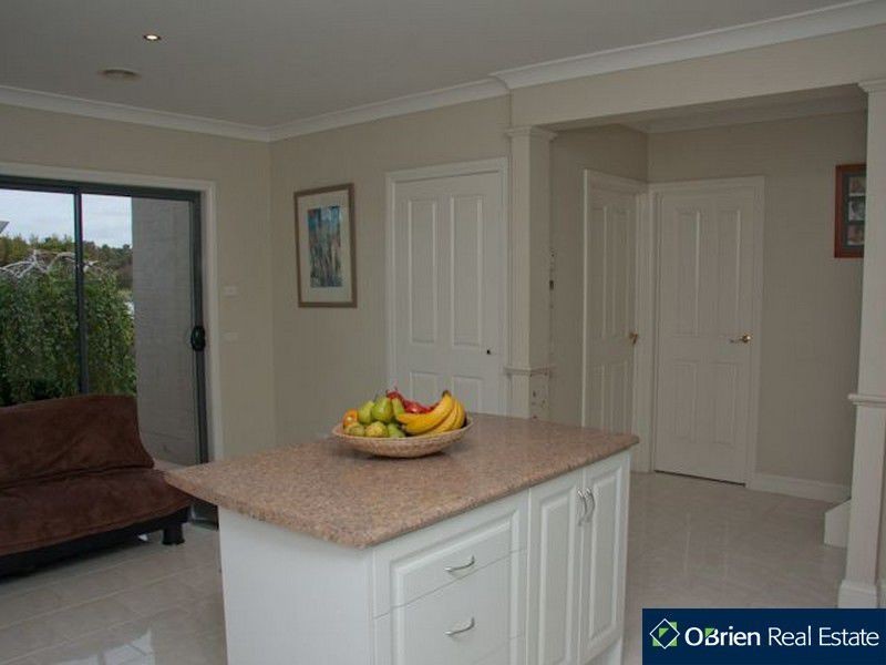 98A David Collins Drive, Endeavour Hills VIC 3802