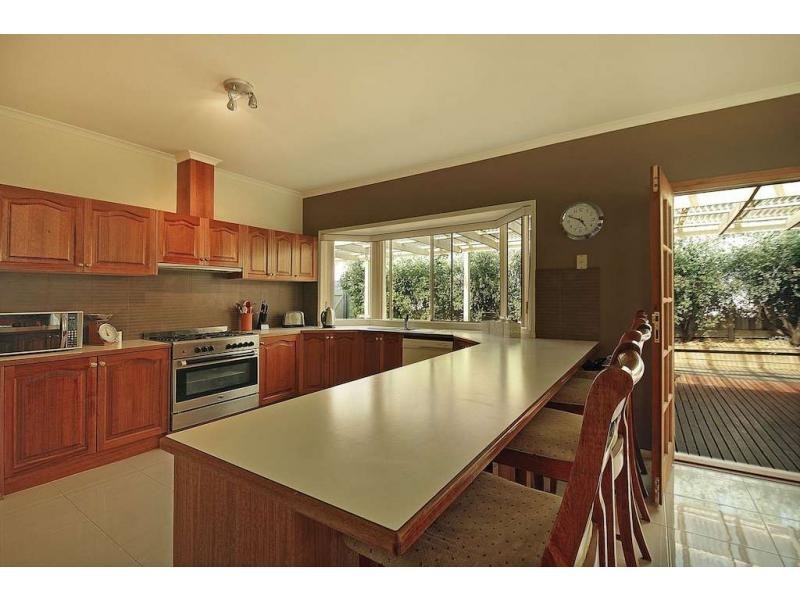 22 Ellesse Way, Berwick VIC 3806