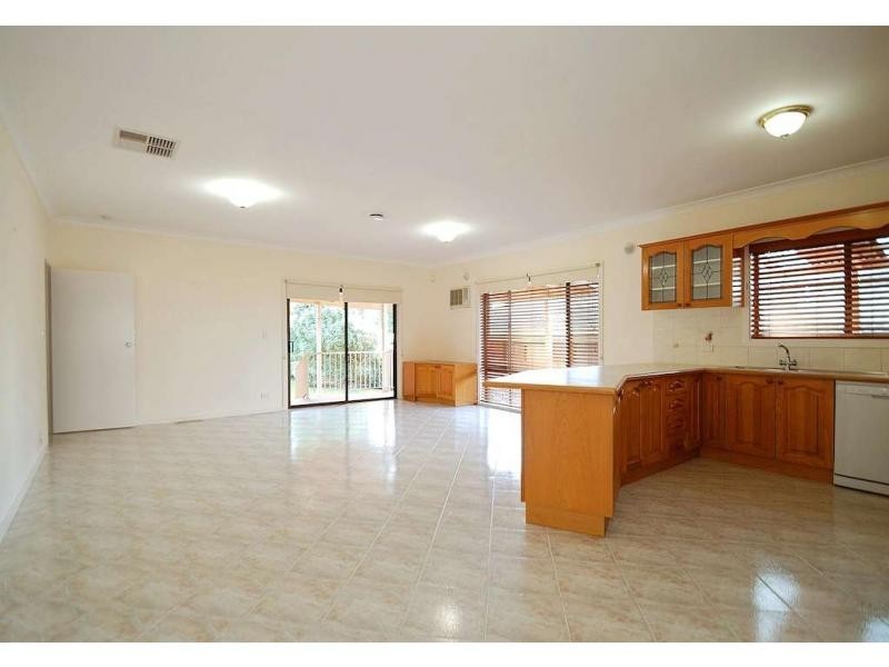 32 Crystalbrook Court, Narre Warren South VIC 3805