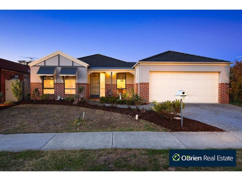 16 Hammerwood Green, Beaconsfield VIC 3807