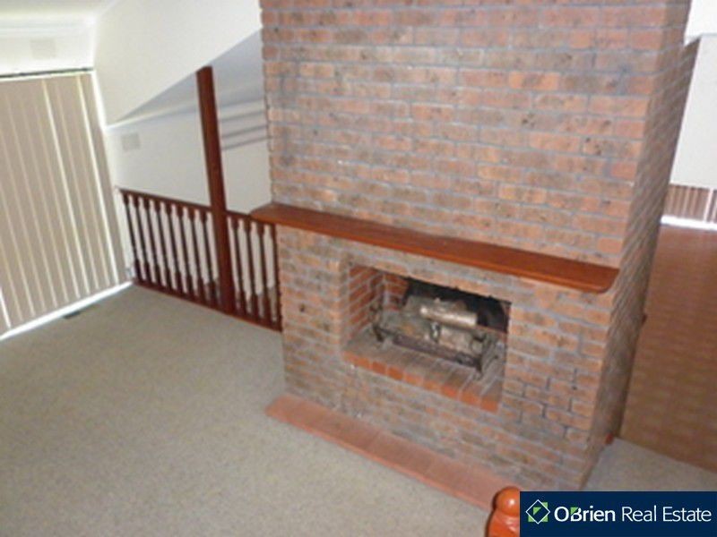 25 Kramer Drive, Berwick VIC 3806