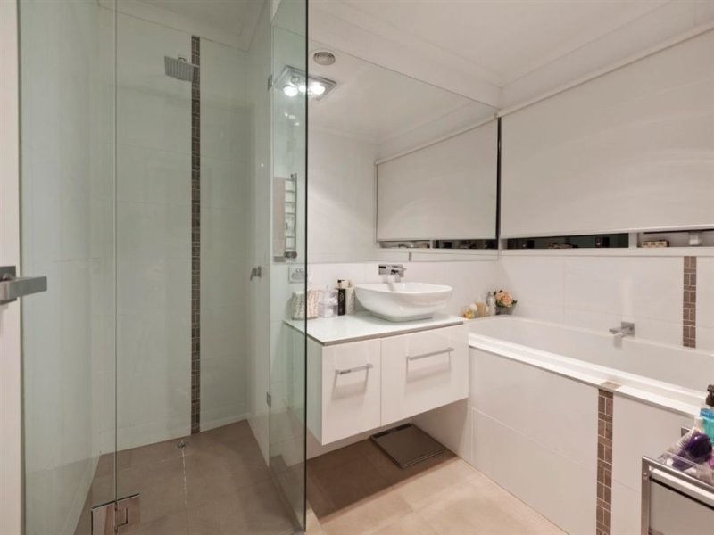 1 Brigantine Court, Patterson Lakes VIC 3197