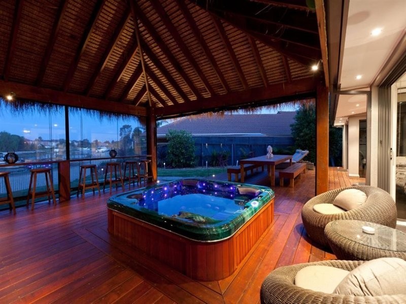 1 Brigantine Court, Patterson Lakes VIC 3197