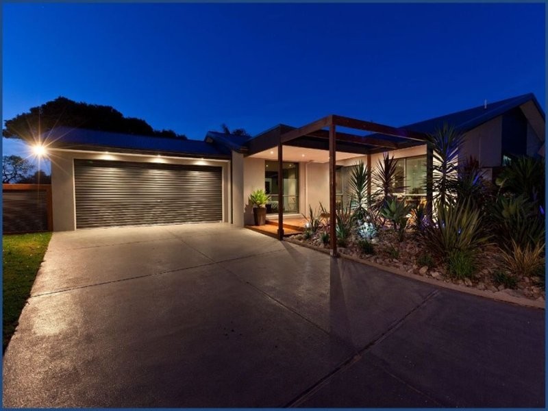 1 Brigantine Court, Patterson Lakes VIC 3197