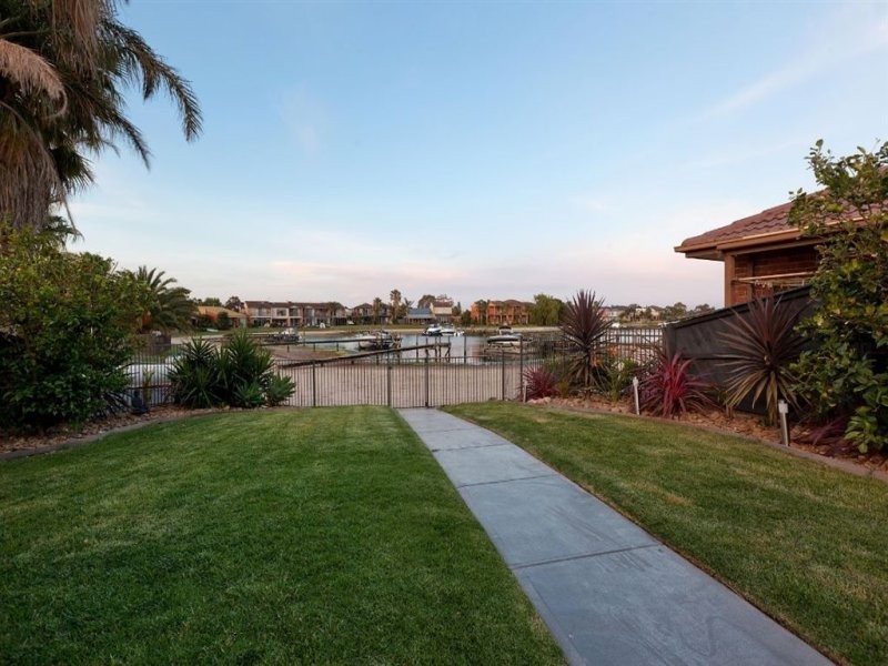 1 Brigantine Court, Patterson Lakes VIC 3197