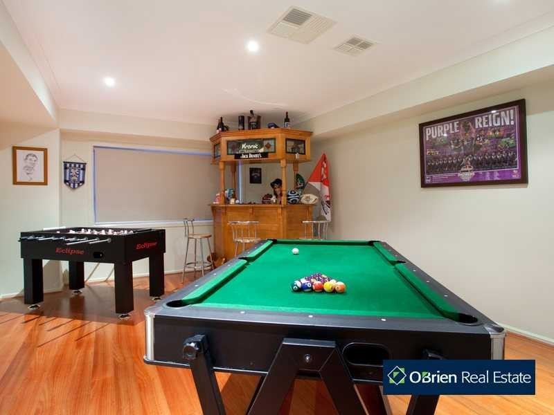 24 Lakeside Drive, Berwick VIC 3806