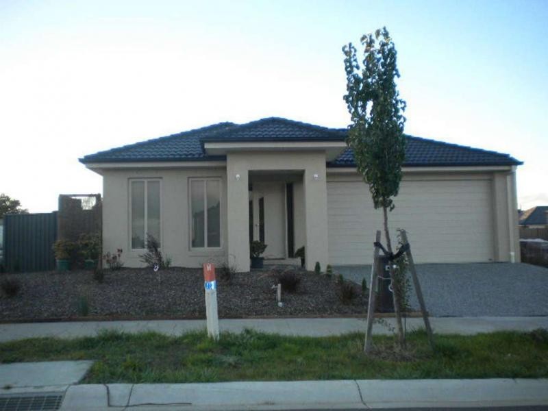 24 Sarton Link, Pakenham VIC 3810