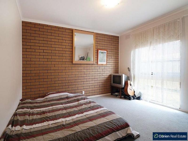 10 Marnebeck Court, Cranbourne VIC 3977