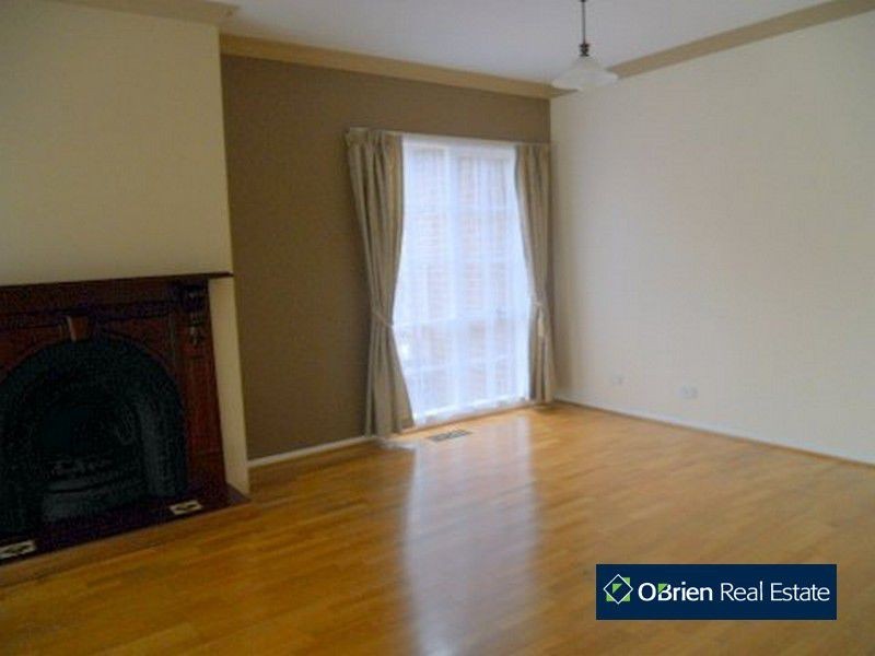 63 Bellevue Drive, Berwick VIC 3806