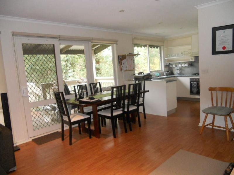 49 Caroline Avenue, Cockatoo VIC 3781