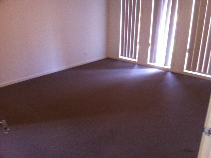 35 Sarton Link, Pakenham VIC 3810