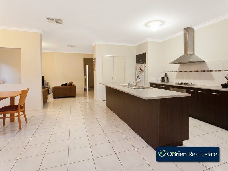 18 Murchison Link, Pakenham VIC 3810