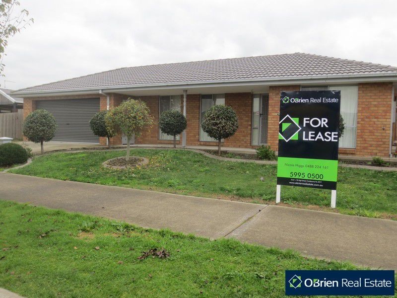 52 Trafalgar Way, Cranbourne East VIC 3977