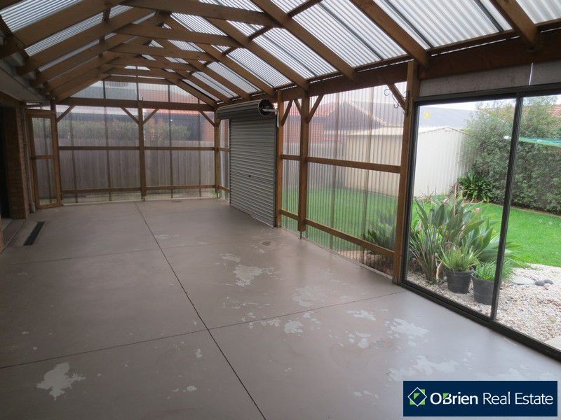52 Trafalgar Way, Cranbourne East VIC 3977