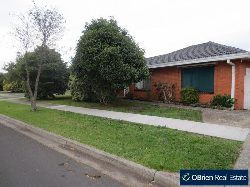44 Cochrane Street, Cranbourne VIC 3977