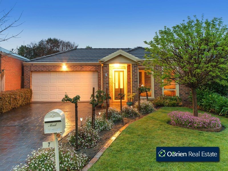 7 Wilona Way, Berwick VIC 3806