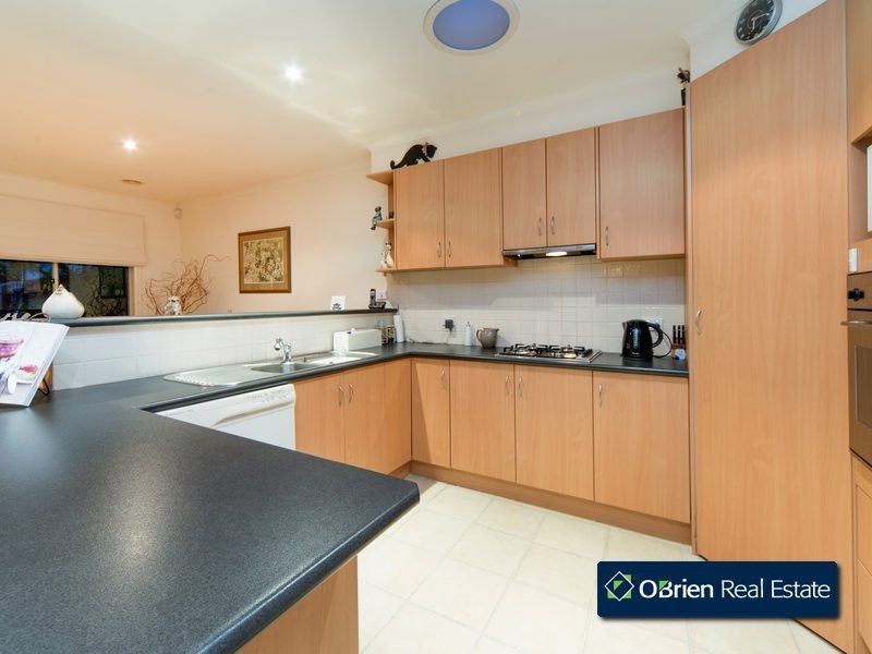 7 Wilona Way, Berwick VIC 3806