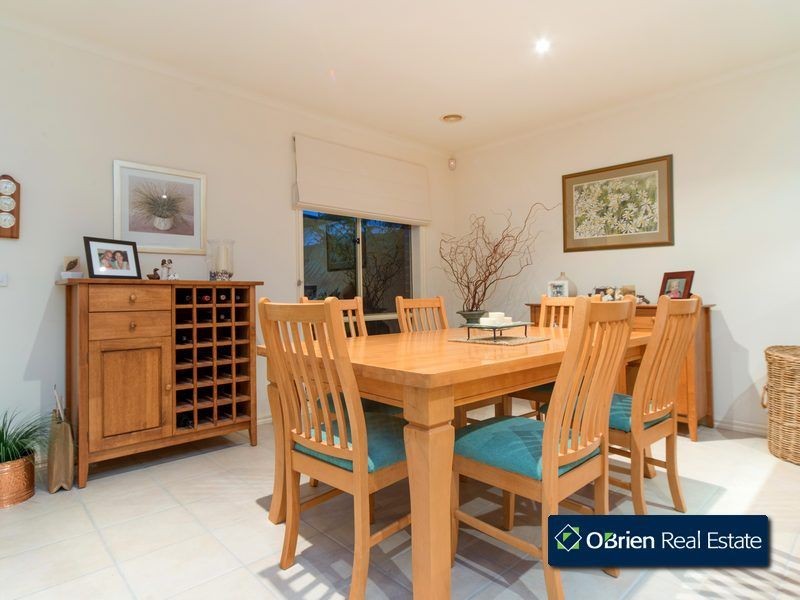7 Wilona Way, Berwick VIC 3806