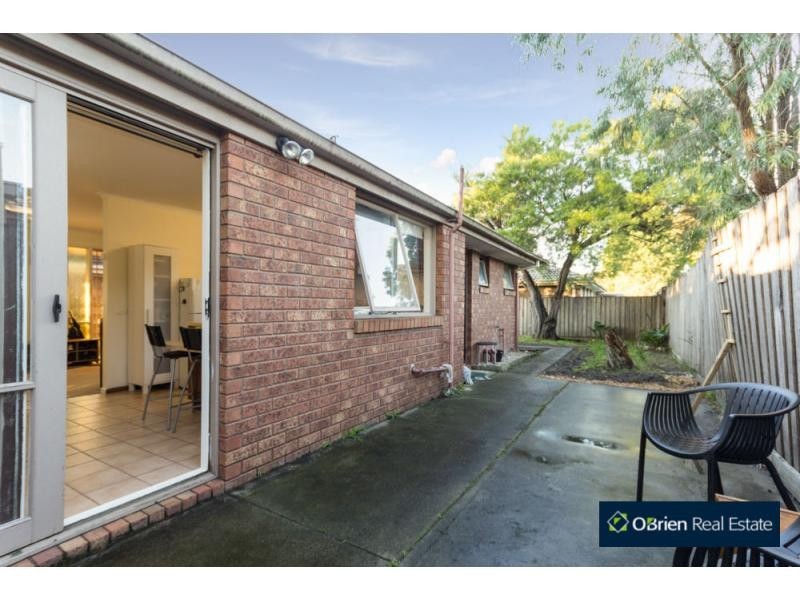 3/8 Duff Street, Cranbourne VIC 3977