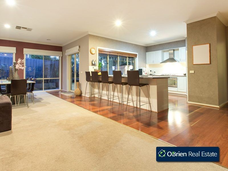 2 Dickson Mews, Berwick VIC 3806