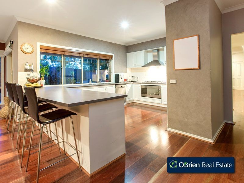 2 Dickson Mews, Berwick VIC 3806