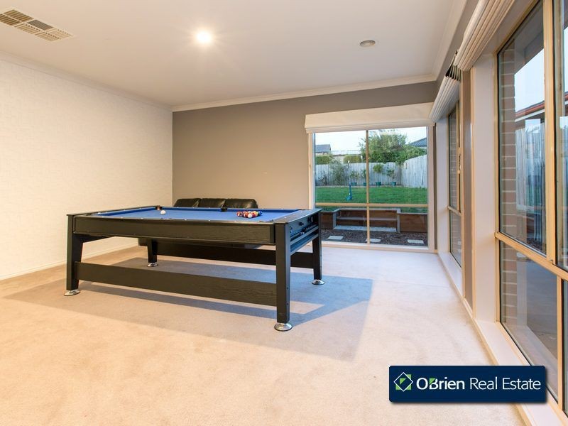 2 Dickson Mews, Berwick VIC 3806