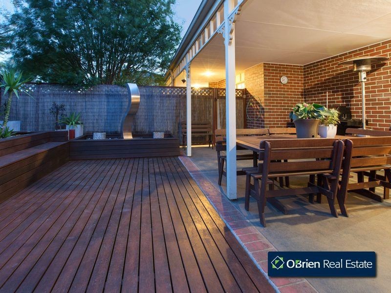 2 Dickson Mews, Berwick VIC 3806