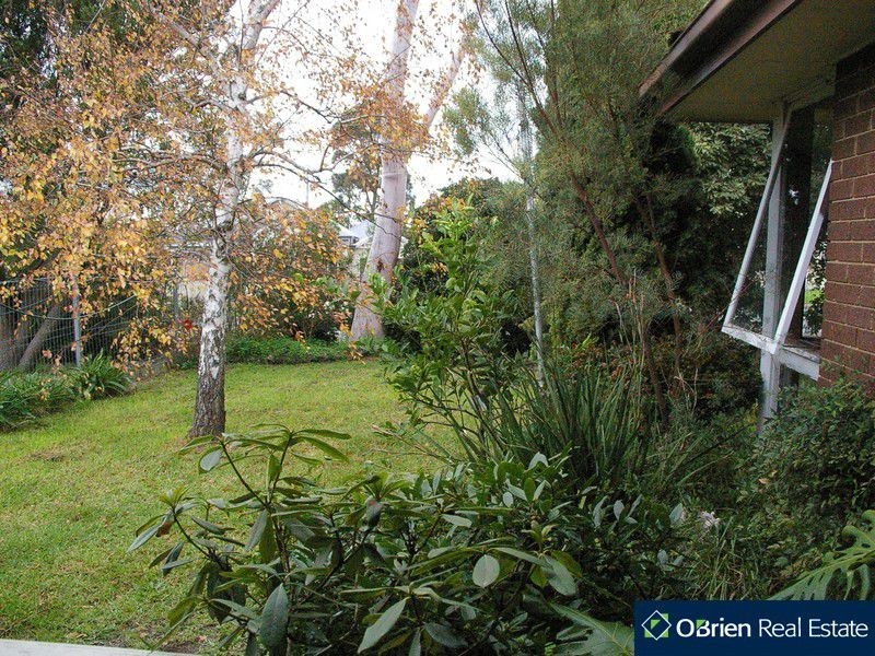 1/27 Ahern Road, Pakenham VIC 3810
