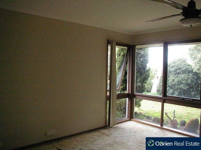 1/27 Ahern Road, Pakenham VIC 3810