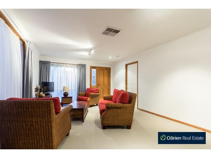 2 Eagle Court, Blind Bight VIC 3980