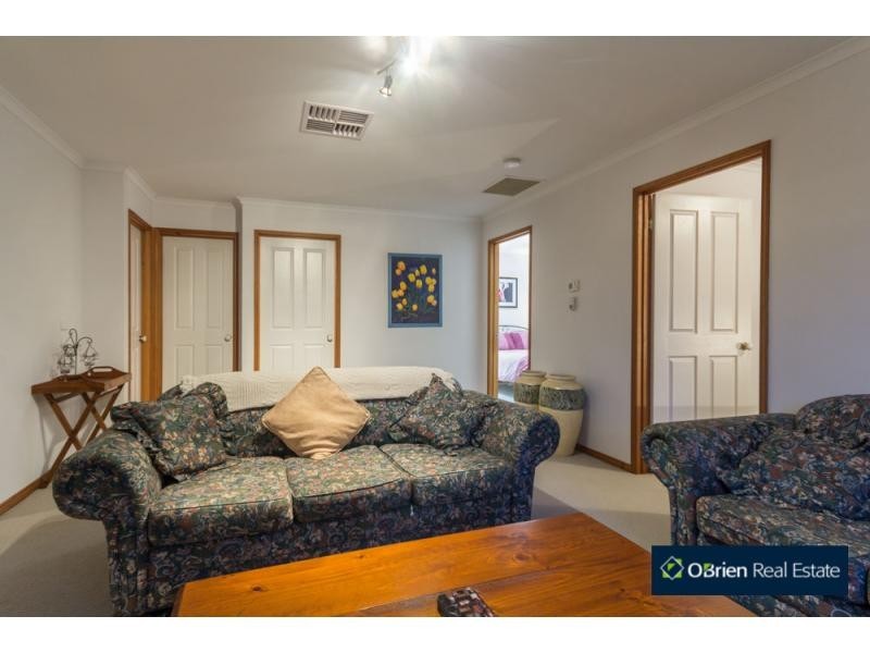 2 Eagle Court, Blind Bight VIC 3980