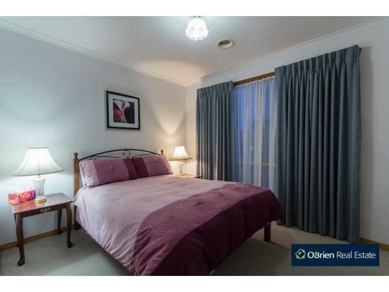 2 Eagle Court, Blind Bight VIC 3980