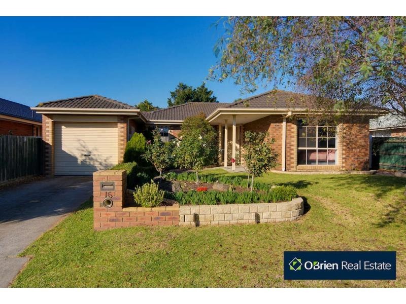15 Maculata Drive, Cranbourne West VIC 3977