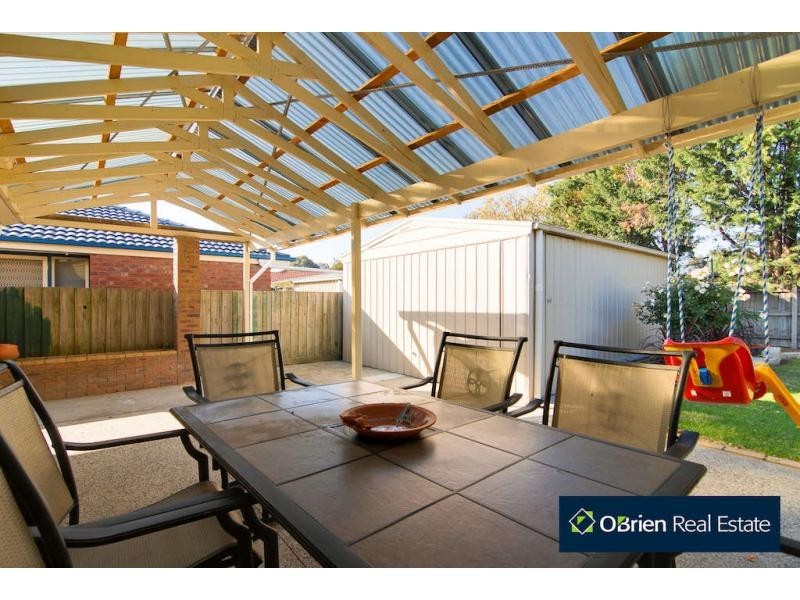 15 Maculata Drive, Cranbourne West VIC 3977