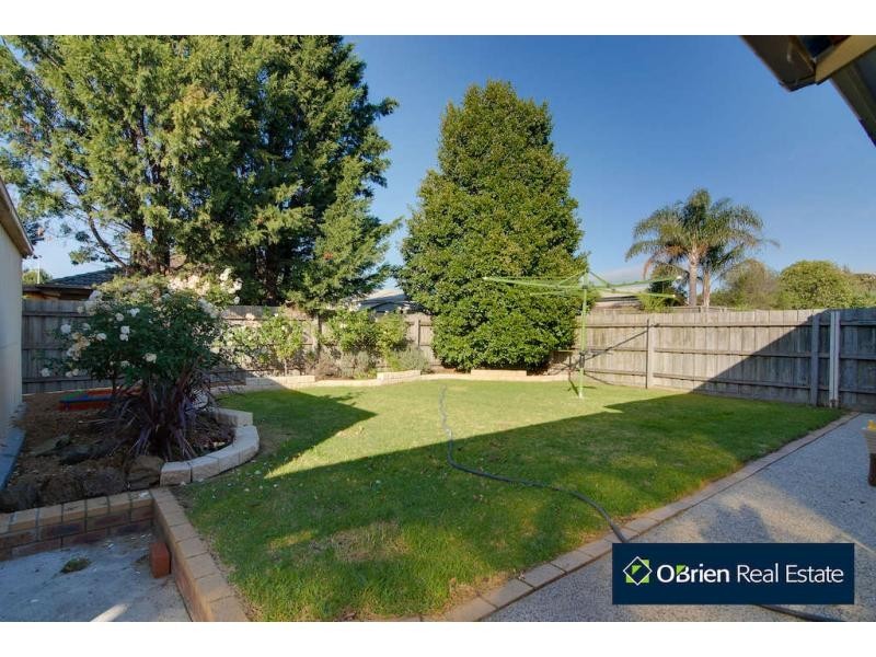 15 Maculata Drive, Cranbourne West VIC 3977