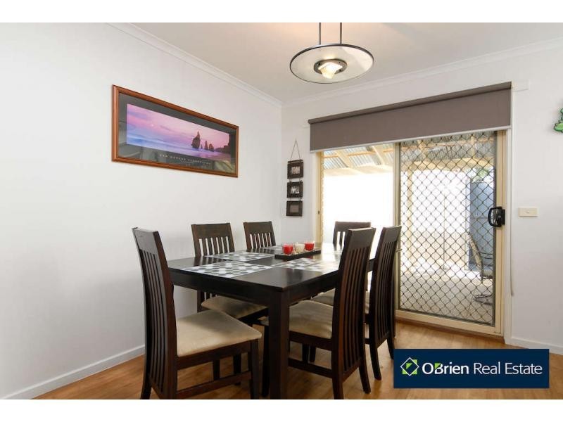15 Maculata Drive, Cranbourne West VIC 3977